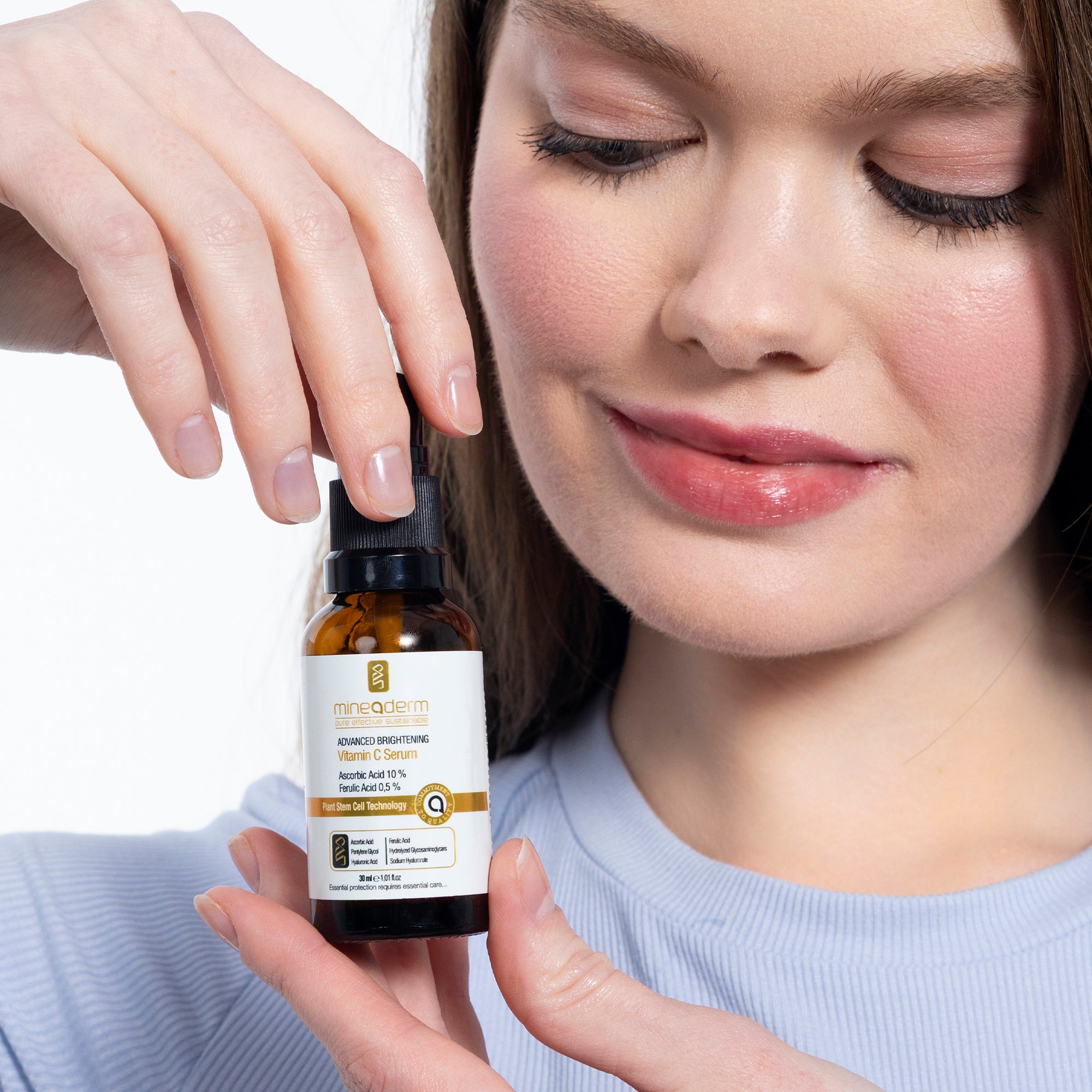 ADVANCED BRIGHTENING VITAMIN C SERUM