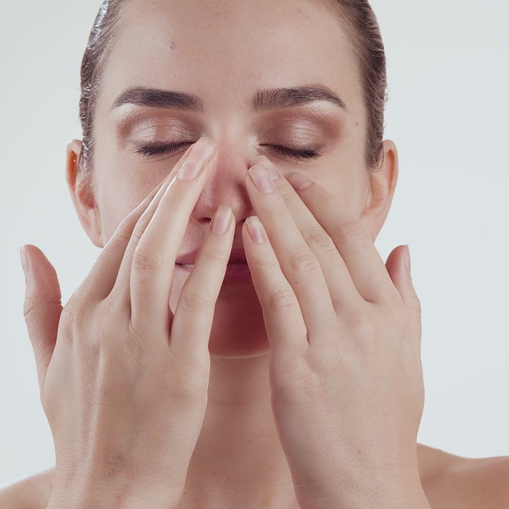 Videoyu yükle: PHYTO- WHITE SKINTONE CORRECTIVE COMPLEX