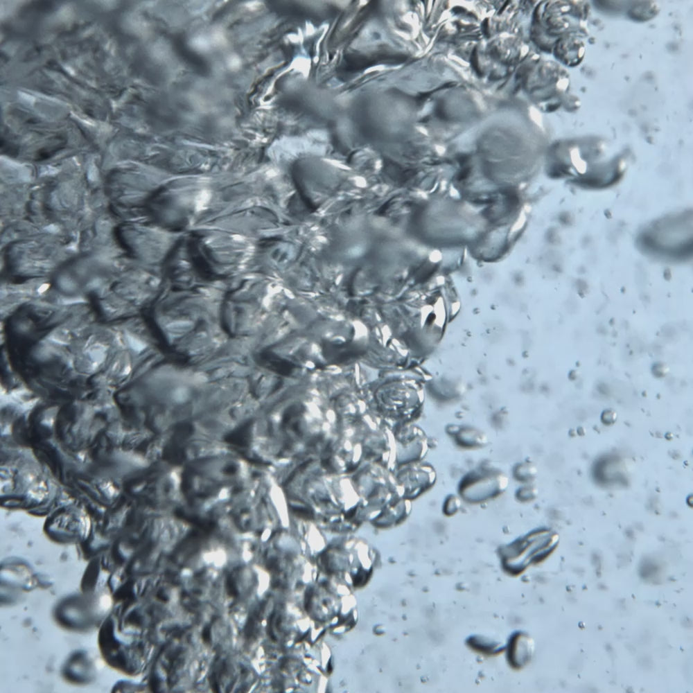 Videoyu yükle: SENSITIVE HYDRATING TONIC